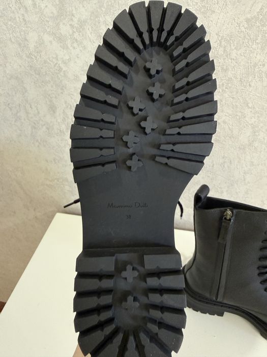 Новый кожаные ботинки Massimo Dutti