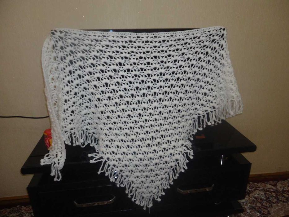 Шали [платки большие) связанные крючком