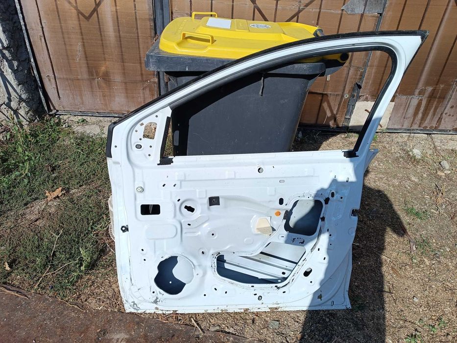 Cine mă sună azi le dau pe amândouă cu 200 de lei nu le livrez