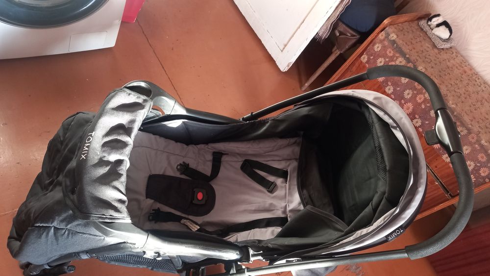 Продам детскую коляску б/у