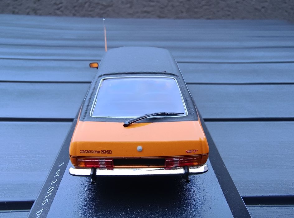 Ford Capri 1:43 Minichamps