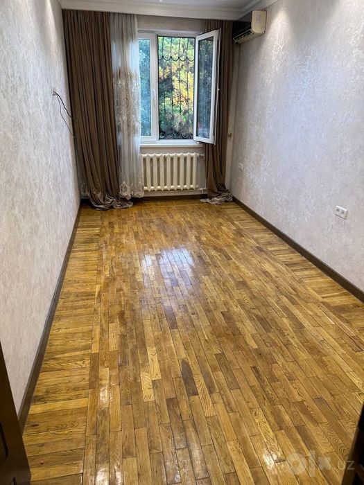 Продаётся 2/2/4 квартира