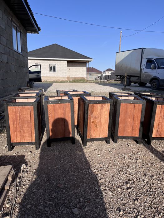 Урны , туалеты,  вольеры