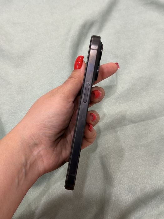 Продам Iphone 15 pro 256 GB