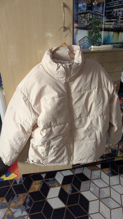 Продам новую женскую весеннюю куртку