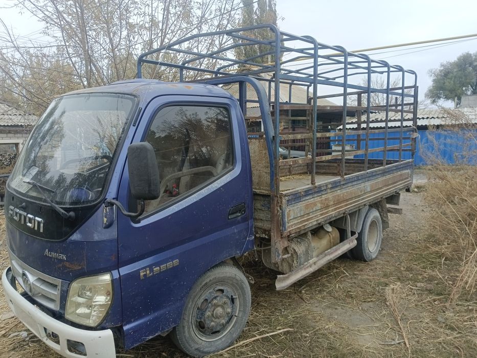 Продам машиныу Фатон