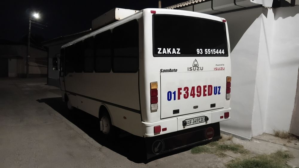 Isuzu 2017. yil  Avtobus