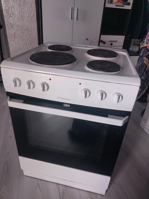 Продам кухонную плиту