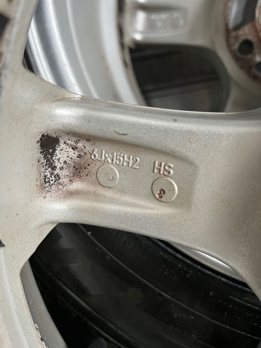 Продавам джантите с гумите заедно от снимките !