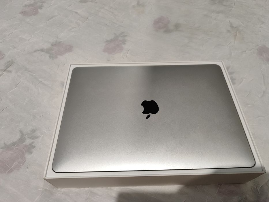 MacBook Pro 13" 2018, i5 8/256GB