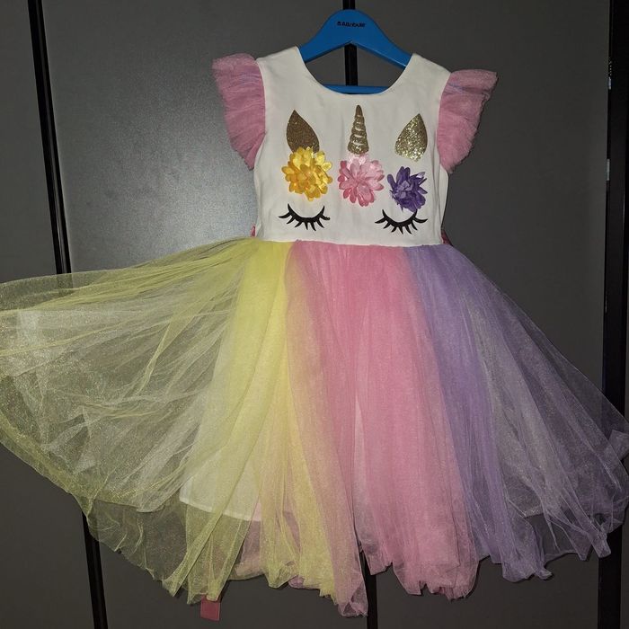 Продам детские платья