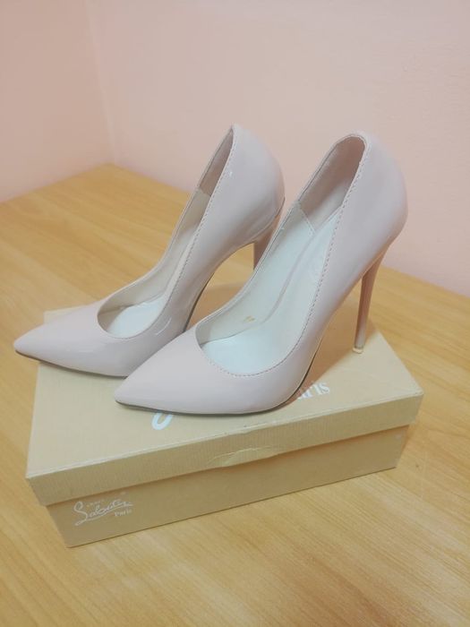 Продам туфли новые.