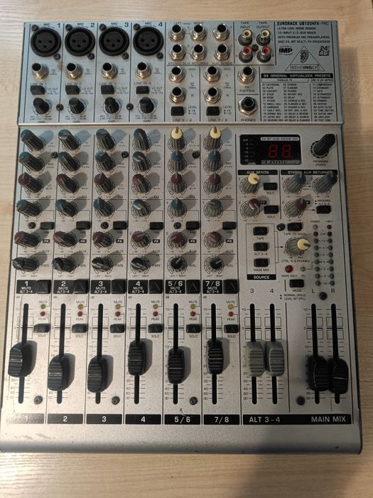 Активные колонки 2 шт + микшер.