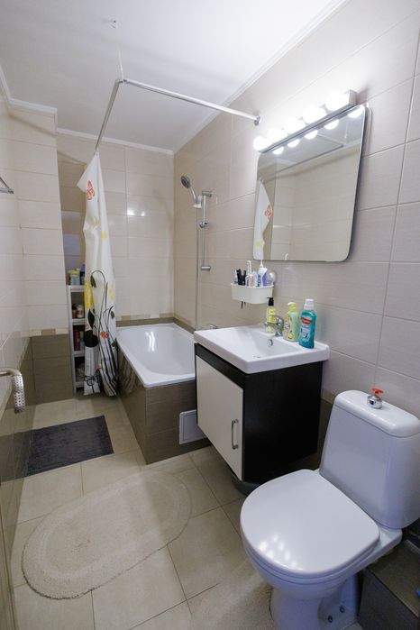 Direct proprietar - vand apartament mobilat si centrala termica 2 camere Calea Vitan