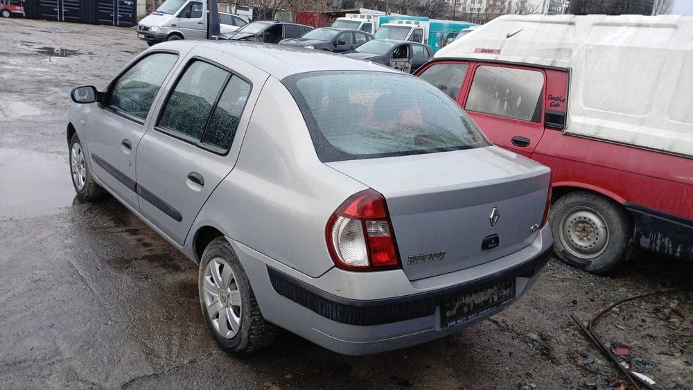 Dezmembrez Renault Clio 1.5 Diesel EURO 3 DIN 2005