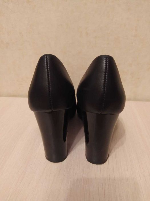 разгрузка гардероба обувь