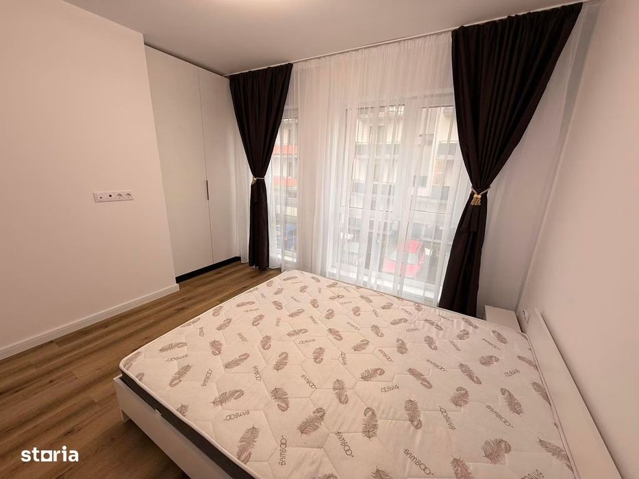 Apartament 3 camere semidecomandat zona Sesu de sus