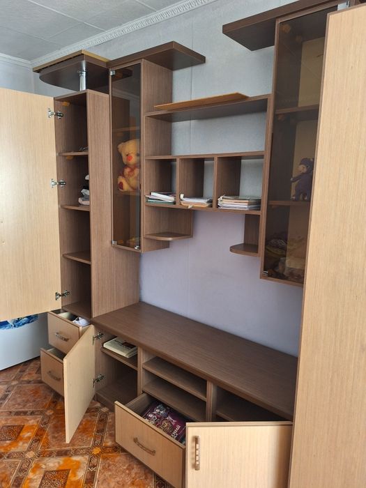 Продам Шкаф в хорошем состоянии.