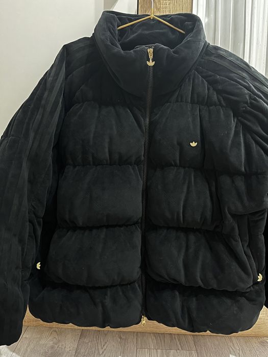 Продам куртку адидас оригинал