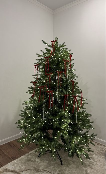 Продам елку искусственную