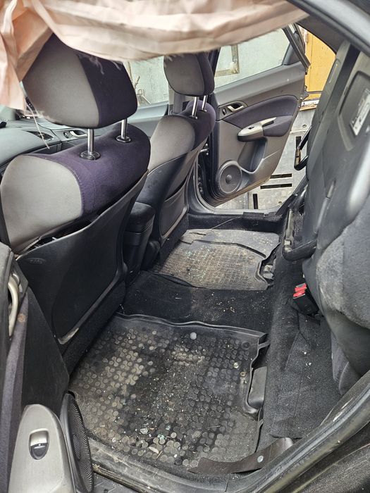 Honda Civic 8 2.2 140 кс