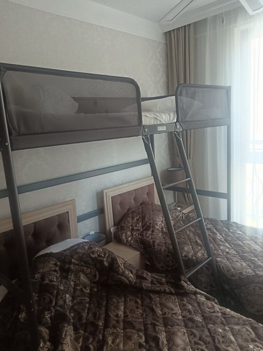 Легло тип вишка с матрак! Топ състояние