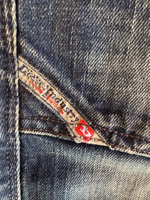 Diesel дънки 29 L30 нови