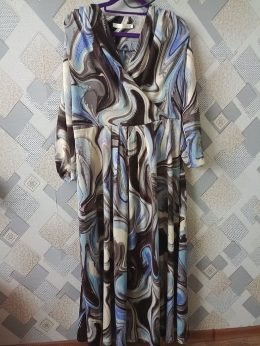 Продам платье размер 48