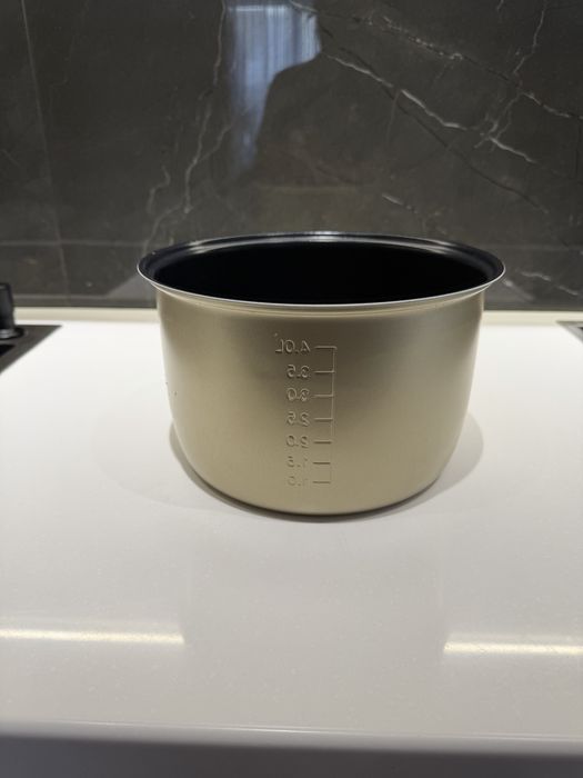 Мультиварка на запчасти новая