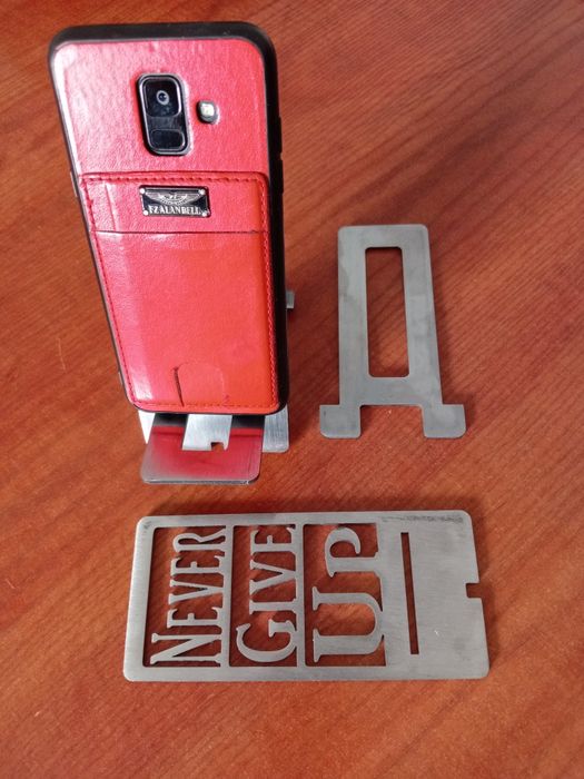 Подставка под телефон.