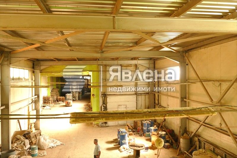 Продава се Магазин в с. Говежда, Област Монтана - 2674 кв.м за 138 €/кв.м - Снимка #7