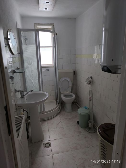 Inchiriez Apaetament