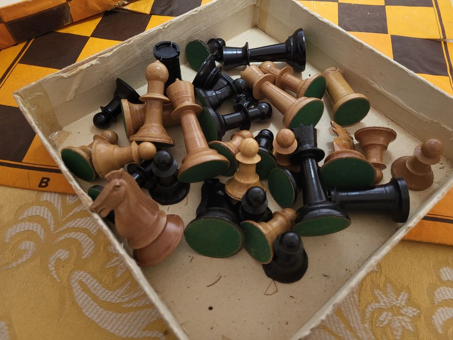 Бакелитни фигури за играна шах