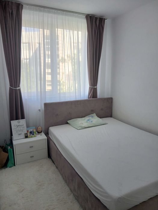 Apartament 3 camere de vinzare