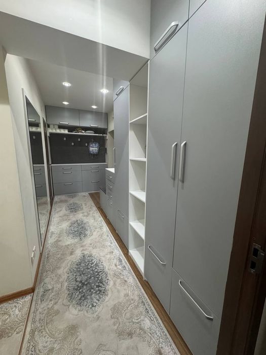 Продается 3 -х комн квартира. Своя просим маклеров не беспокоить