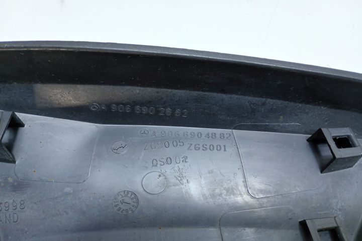 Ornament aripa dreapta  A9066904882 Mercedes-Benz Sprinter a 2-a gene