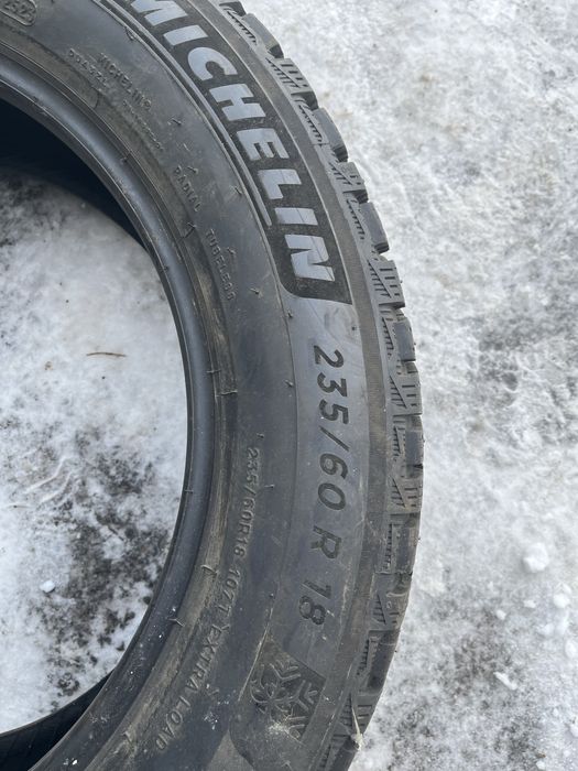 Продам зимнюю резину шипы!