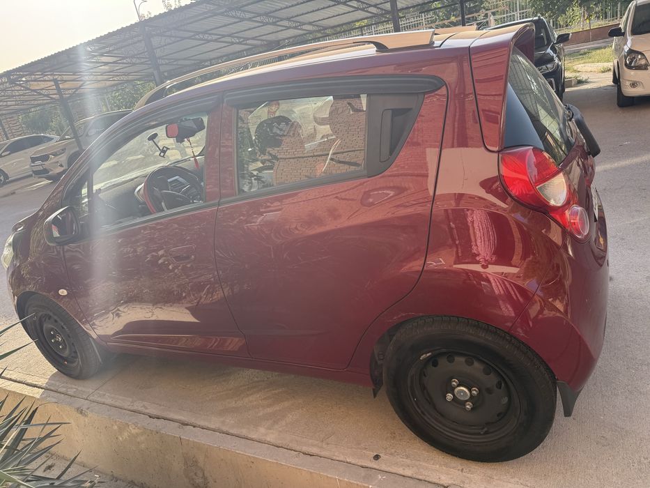 Продаю Chevrolet Spark, 2019 г. декабрь, автомат