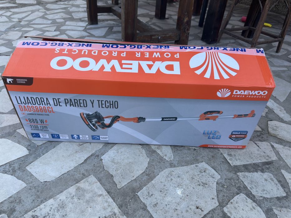 Жираф - шлайф машина за стени и тавани Daewoo DADS880CL  с гаранция