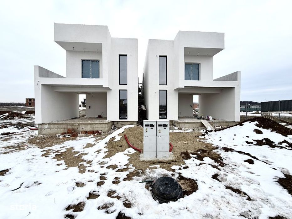 Duplex despartit prin camera tehnica, 4 camere - Giarmata