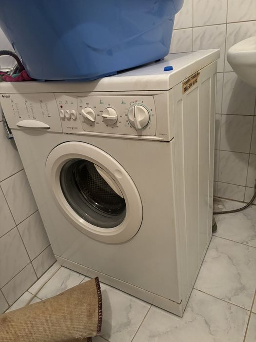 Продается стиральная машина