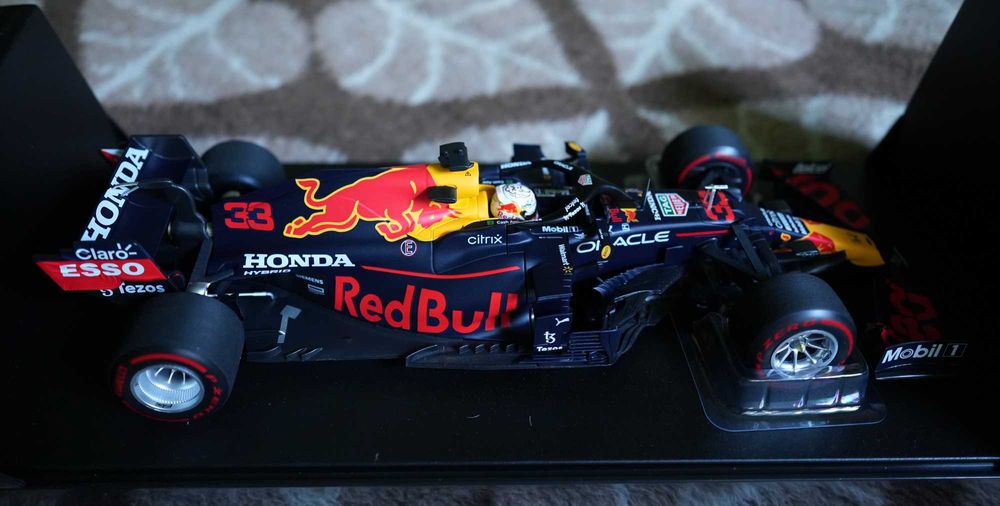 Red Bull Honda RB16B 2021 Max Verstappen 1/18
