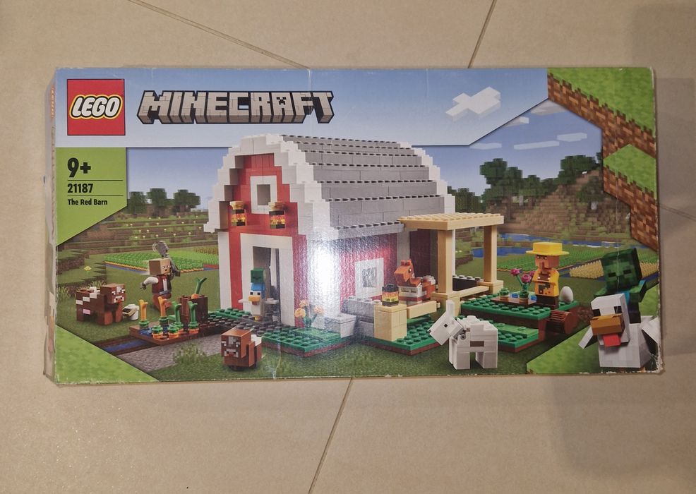 Lego Minecraft  21187 ( ca nou) Hambarul rosu