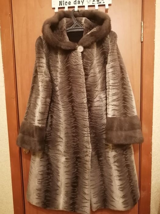 Женская  бобровая шуба