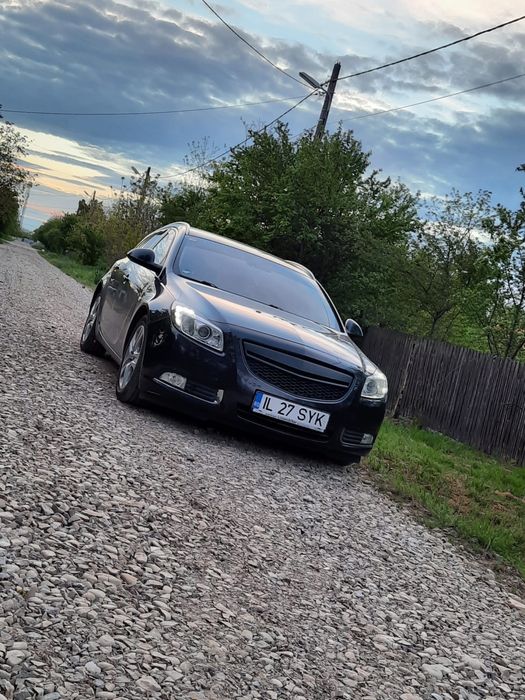 Opel Insigna Sports Tourer 2011