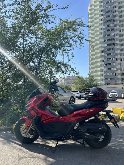 Мопед honda ADV 160