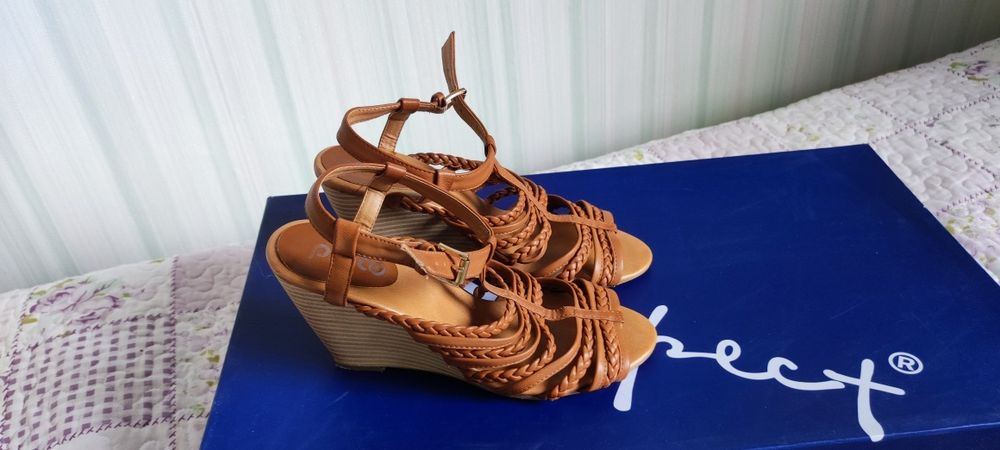 Босоножки Plato, 39 размер