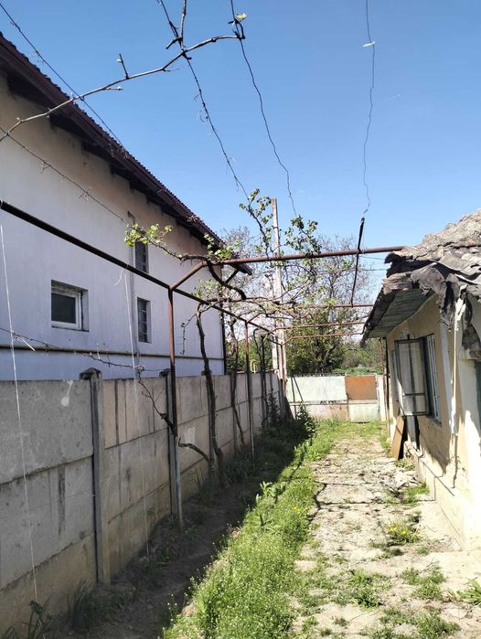 Vanzare teren si casa