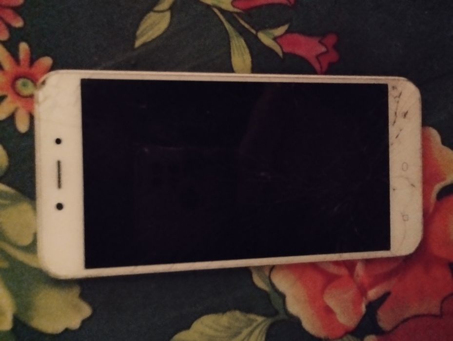 Iphone 8 ёмкость 66% и Oppo a83 обмен