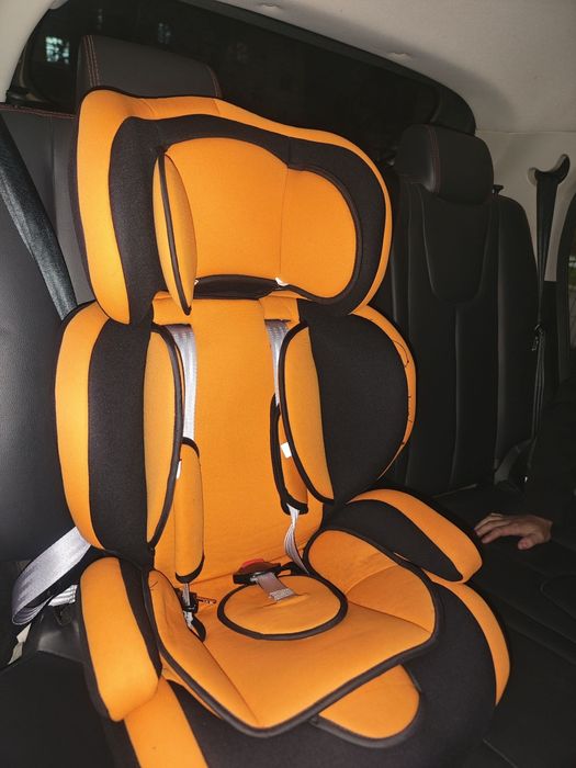 Авто кресло каркасное от нуля до 12 лет,